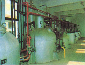  10T-100T/D间歇式炼油成套设备(图1)